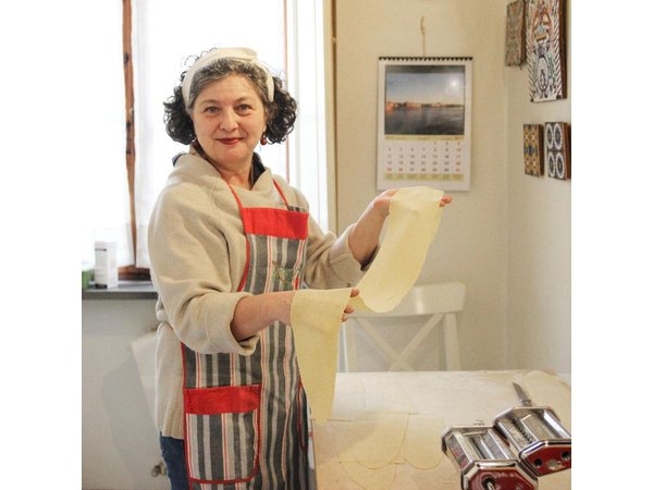 Hands-On Pasta Making Class in Central Florence with Patrizia