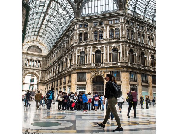 Pompeii ruins and the city of Naples with private transportation
