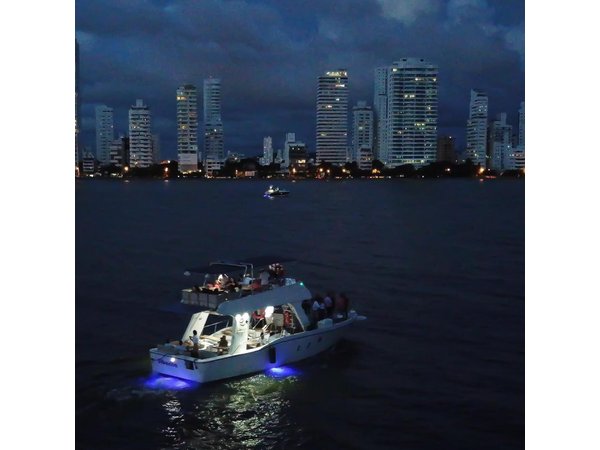 Dinner Cruise Along Cartagena's Bay