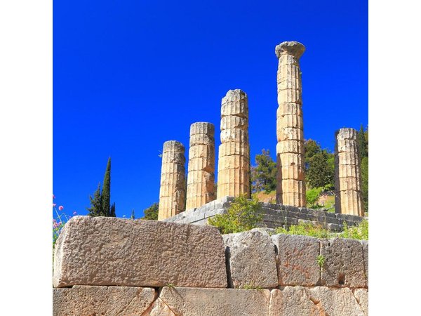 Athens: Delphi Small Group Experience with Arachova visit