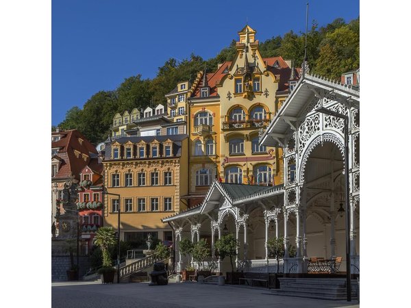 Karlovy Vary Full Day Tour from Prague