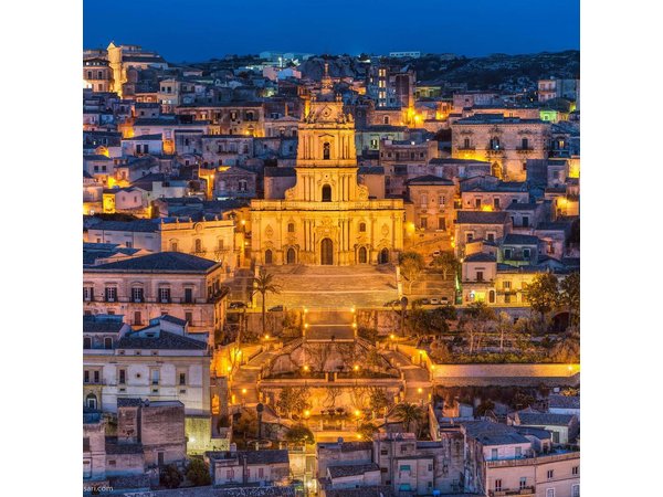 From Siracusa to Taormina: Ragusa, Noto & Chocolate Tasting