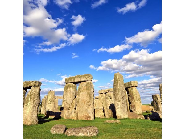 Stonehenge & Bath Private Car Tour from London
