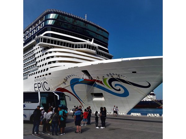 Florence and Pisa: Round Trip Tour from Livorno Cruise Port