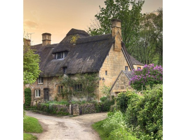 Cotswolds Day Trip from London with Optional Village Lunch