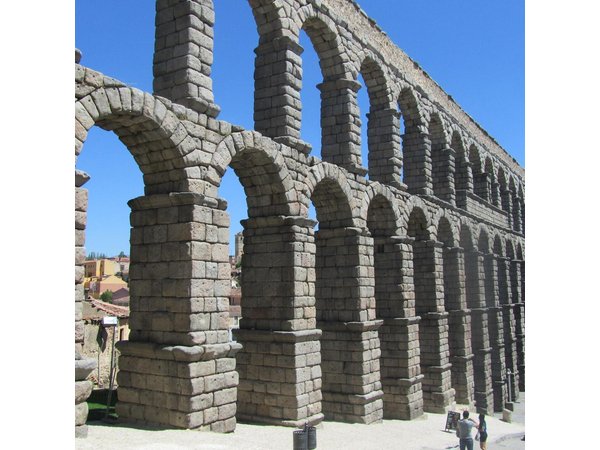 Segovia with Winery & Tasting Small Group Tour from Madrid