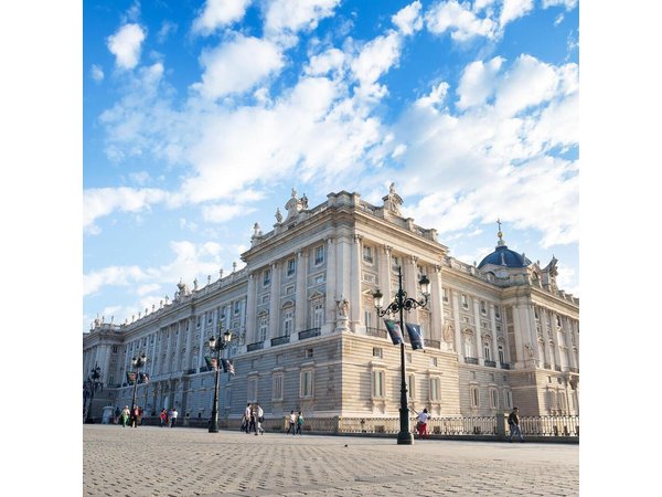 Madrid Royal Palace Guided Tour with Skip the Line