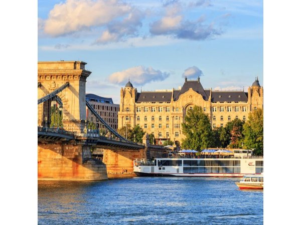 Vienna: Budapest & Bratislava Two Capitals Day Trip