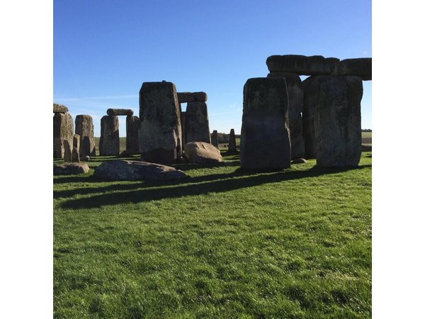 Private Full-Day Tour of Stonehenge and Bath from London