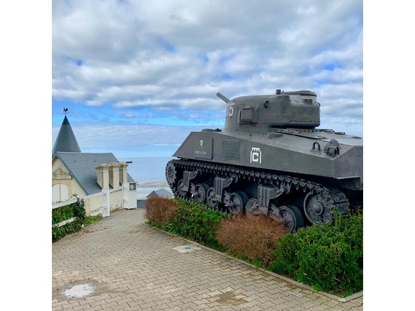 Normandy Battlefields D-Day Private Trip with VIP Services from Paris