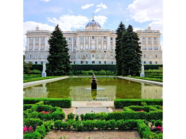 Royal Palace of Madrid Private Tour with Tickets