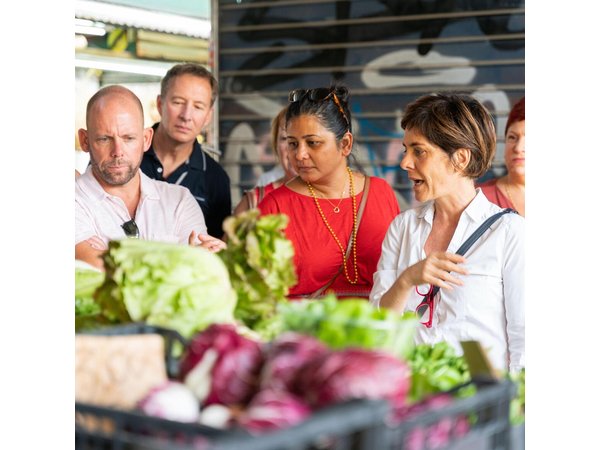 Market Tour and Dining at a Local's Home in Venice