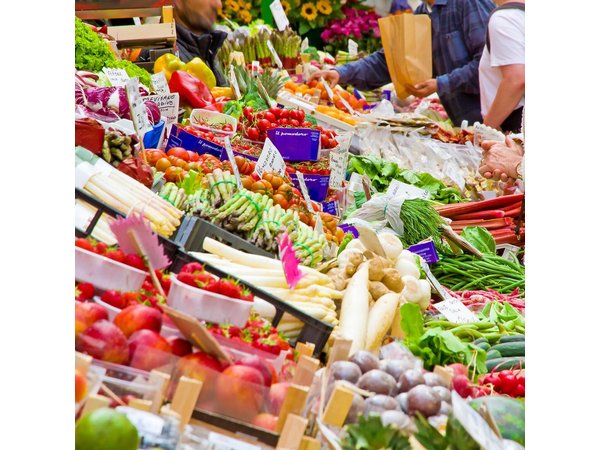 Cesarine: Small Group Market tour and Cooking class in Verona