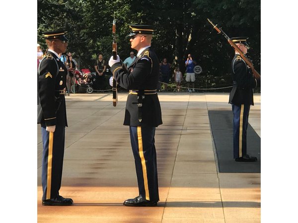 Private Customized Tour of Washington DC with US Veteran