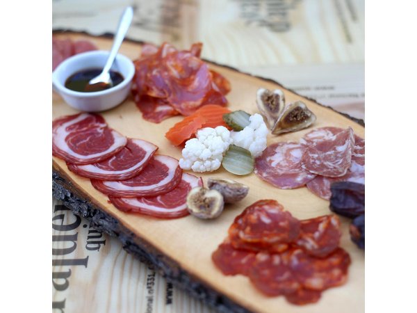 Private Lisbon Walking Tour with Premium Port Wine and Tapas Tasting