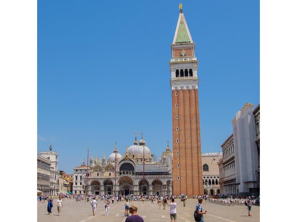 Private Venice City Tour and Gondola Ride