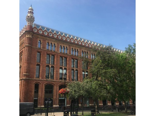 2 Hour Leeds Highlights Walking Tour