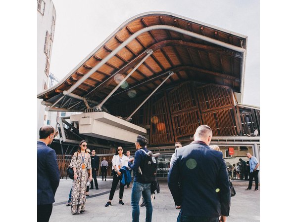 Barcelona & Gothic to Modern. Regular Tour