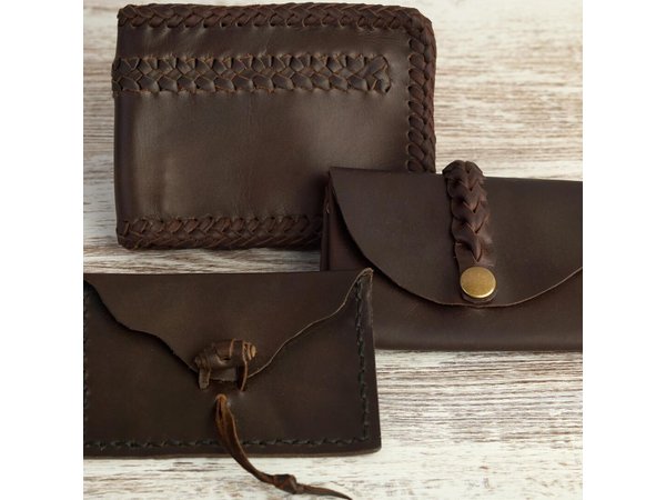 Leathercraft Workshop in the Rastro of Madrid