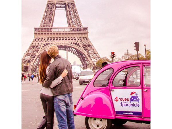 Private tour Paris 3 hours in vintage Citroën 2CV