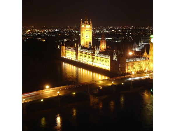 London by Night Sightseeing Open Top Bus Tour with Live Guide