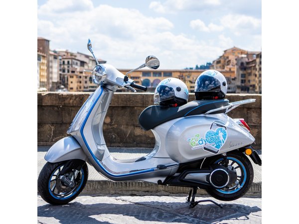 Electric Vespa 45 Rental in Florence for 8 hours