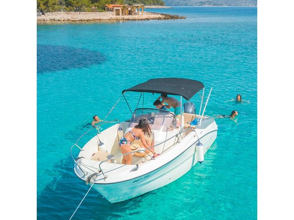 Private Boat Tour with Customized Itinerary from Split or Trogir