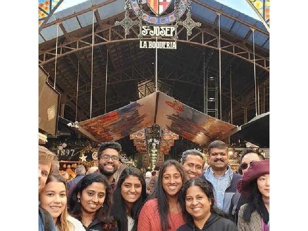 Taste of Barcelona: Boqueria Market, Tapas & History Tour