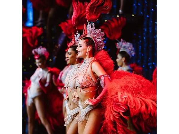 Paris Illuminations Tour with Moulin Rouge Show and Cruise Option