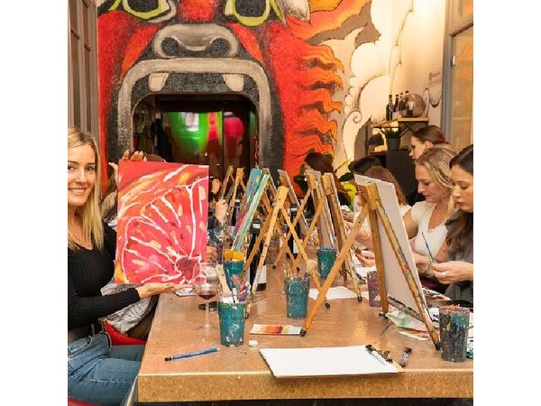 Rome: Paint & Sip Experience in Piazza Navona