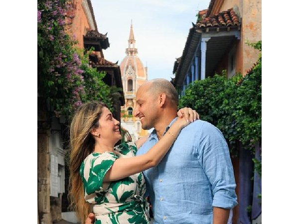 Private Photo Session through the Streets of Cartagena