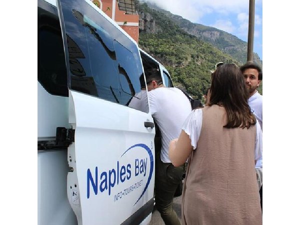 Private Tour to Amalfi Coast and Sorrento from Naples with Driver