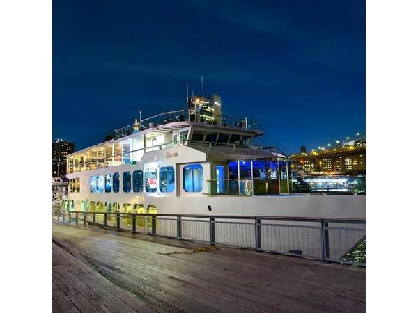 New York City Dinner Cruise on Luxury Yacht with Live Music