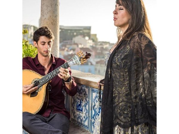 Lisbon Small-Group Tour: Fado Show and Dinner with Pick-up