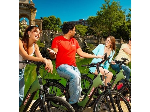 Barcelona Highlights E-Bike Tour