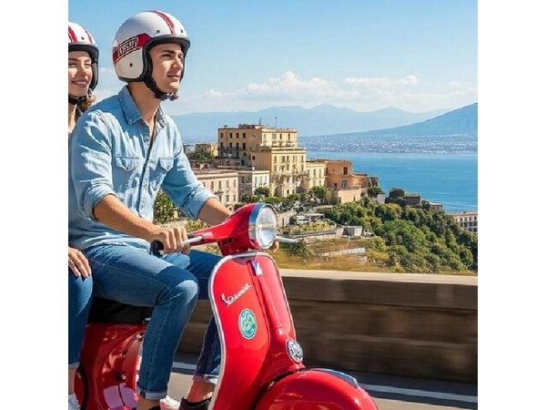 Private Sightseeing Tour in Naples by Vespa