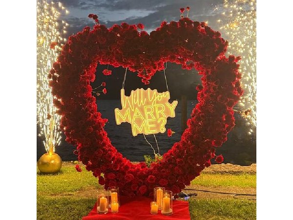 Romantic Marriage Proposal Experience in Lake Garda
