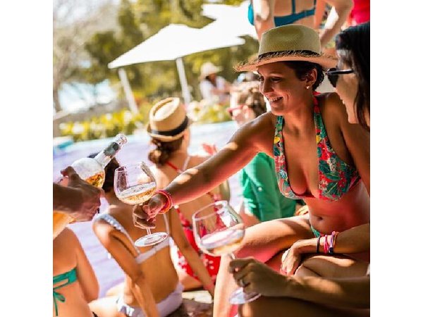 Blue Apple Beach Day: Sun, Music & Adventure from Cartagena