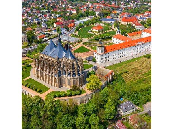 Private Day Trip to Kutna Hora From Prague by car