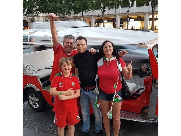 Paris Sightseeing by Tuk Tuk Golf Cart 2 hours