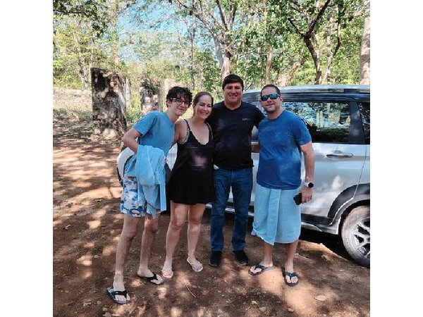 Valladolid Tourist Shared Transport to Chichen Itza & Two Cenotes