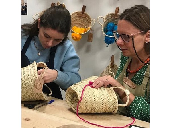 Marrakech – Embroidery Workshop in Arabic Calligraphy