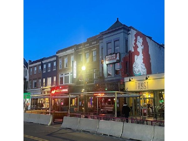 Local Neighborhood Washington DC Food Tour by DrinkEatWalk Tours