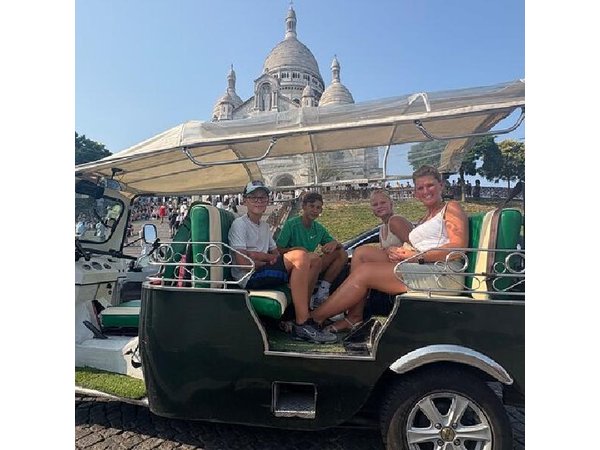 4 Hour Grand Paris Tour by Electric Tuk Tuk See Almost Everything