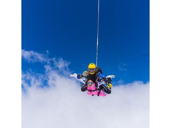 Premium Skydiving Portugal 15,000ft Freefall near Lisbon