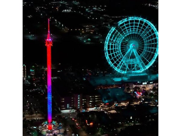 After-hours 23 Miles Private Helicopter Tour over Orlando Eye