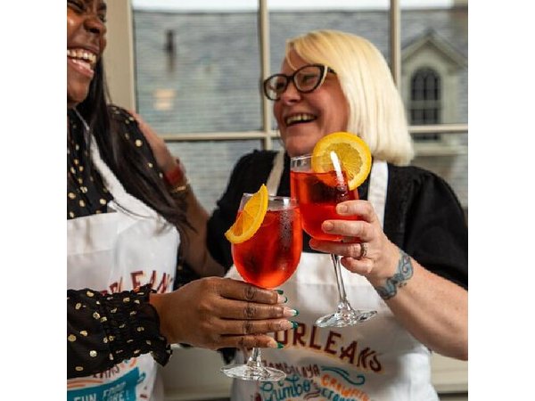 New Orleans Courtyard Cocktails: Happy Hour Mixology Class