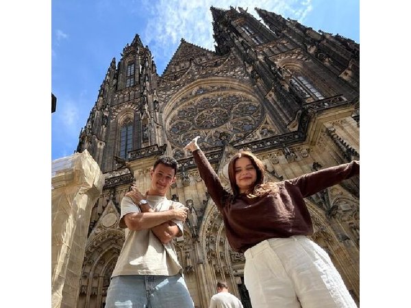 Private Prague Tour with Transfers and Local Tastings
