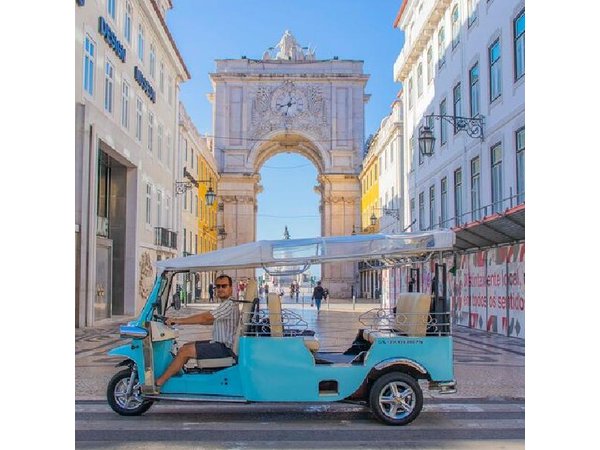 Lisbon All Viewpoints 3 Hour Tuk-Tuk Tour with True Local Guide