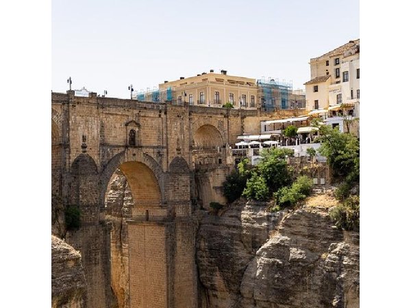 Ronda & Setenil de las Bodegas, land of contrasts /Semi-private